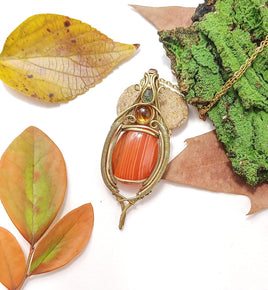 Sunglade Relic 🍂 Pendant & Chain