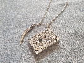 Chamber Of Secrets Harry Potter Basilisk Fang Tom Riddle's Diary Horcrux Necklace