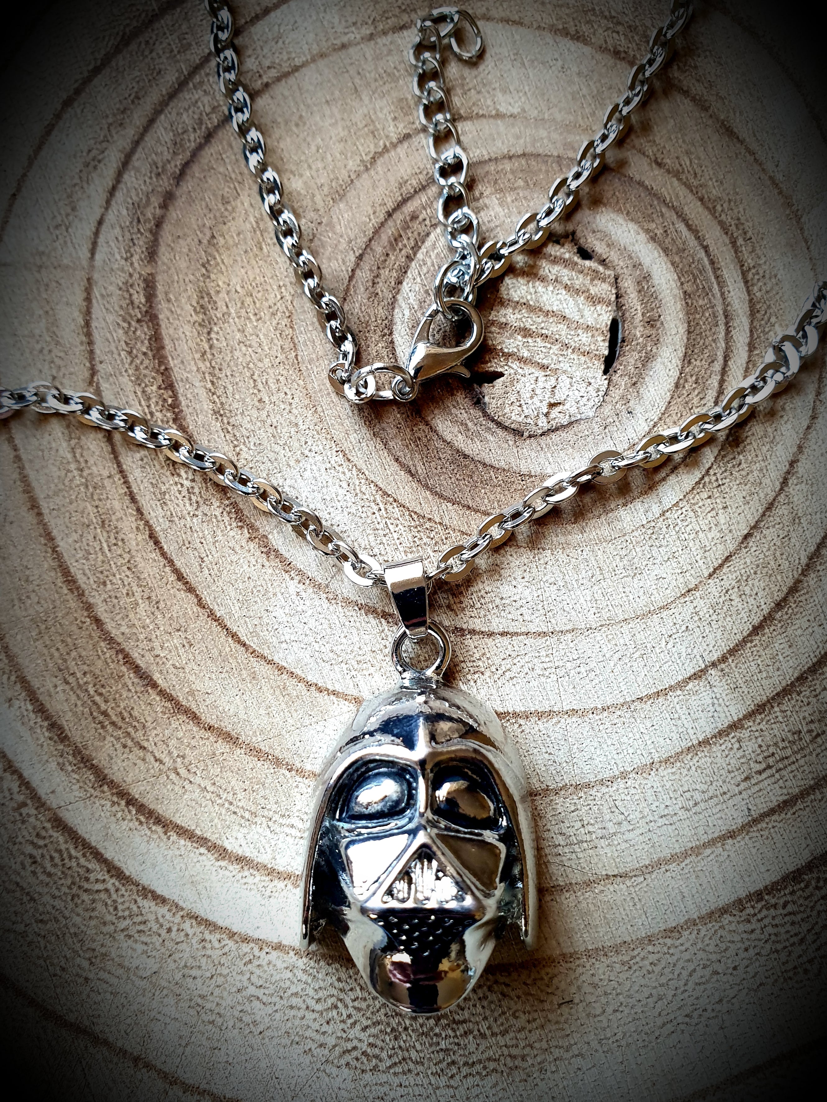 Galaxy Edge Jewelry Star Wars Kyber Crystal Necklace Darth Vader Star Wars  Necklace| Forever Wild