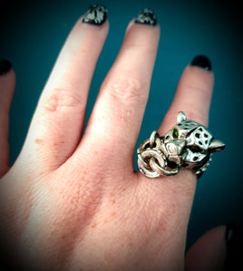 Leopard With Green Diamantè Eyes Ring